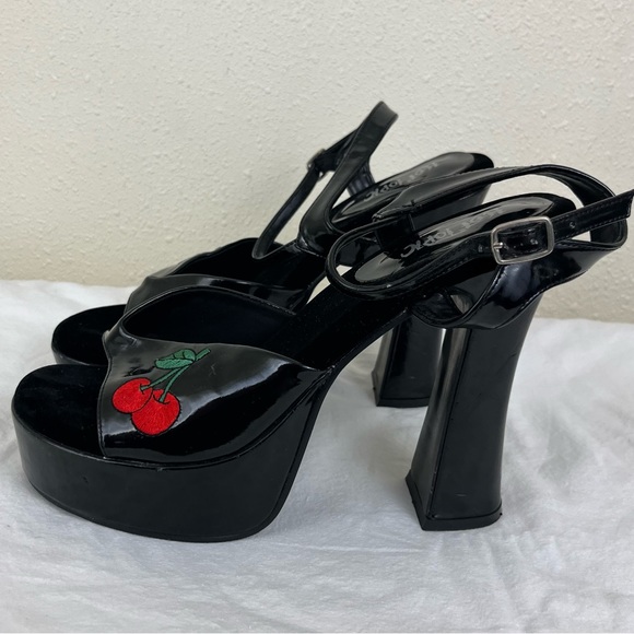 HOT TOPIC Cherry Patent Black 5” Platform Heels Womens Size 10 - Picture 2 of 8